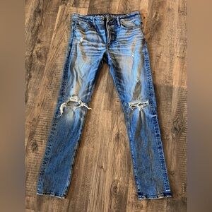 American Eagle men’s distressed jeans.